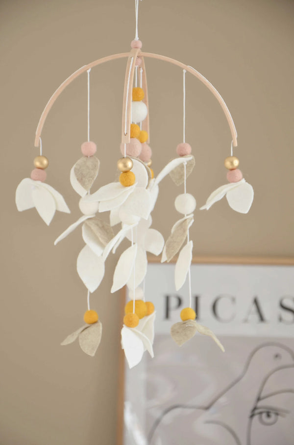 Mobile décoratif Calm avec feuilles - Vanille Coton